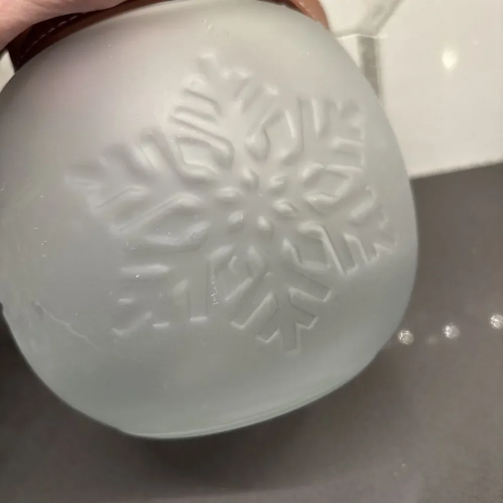 Unbranded this snowflake